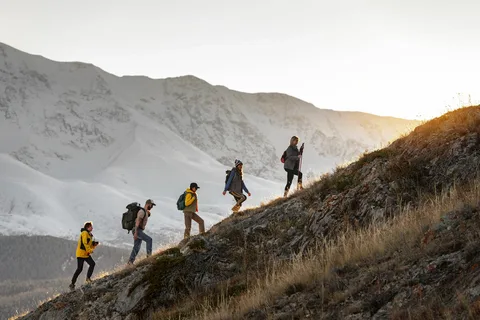 Rutas de senderismo y trekking en destinos naturales